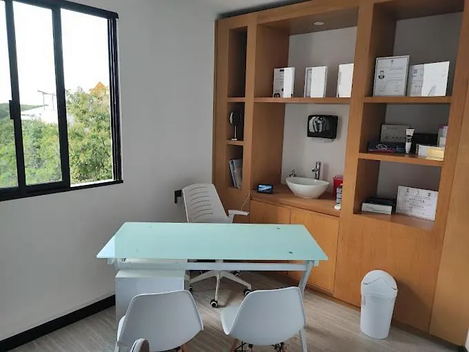 Hotel Mura 칸쿤 4*,