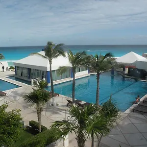 Apartahotel By Solymar